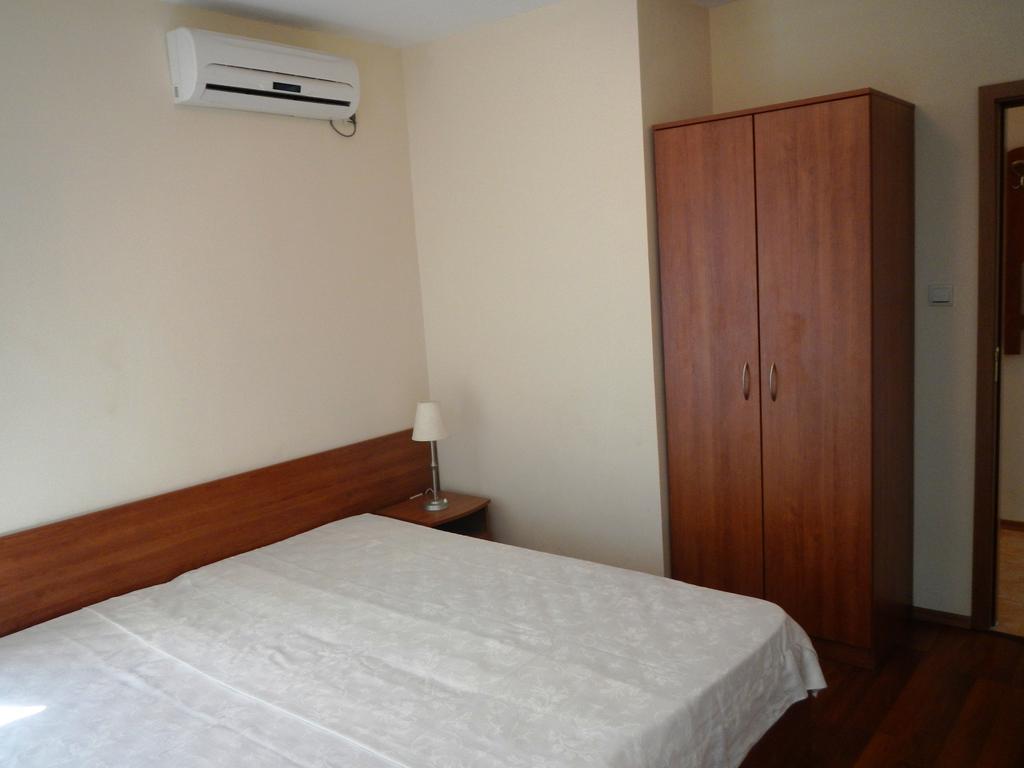 Apartment In Elit 3 Apartcomplex Slântsjev Brjag Rom bilde