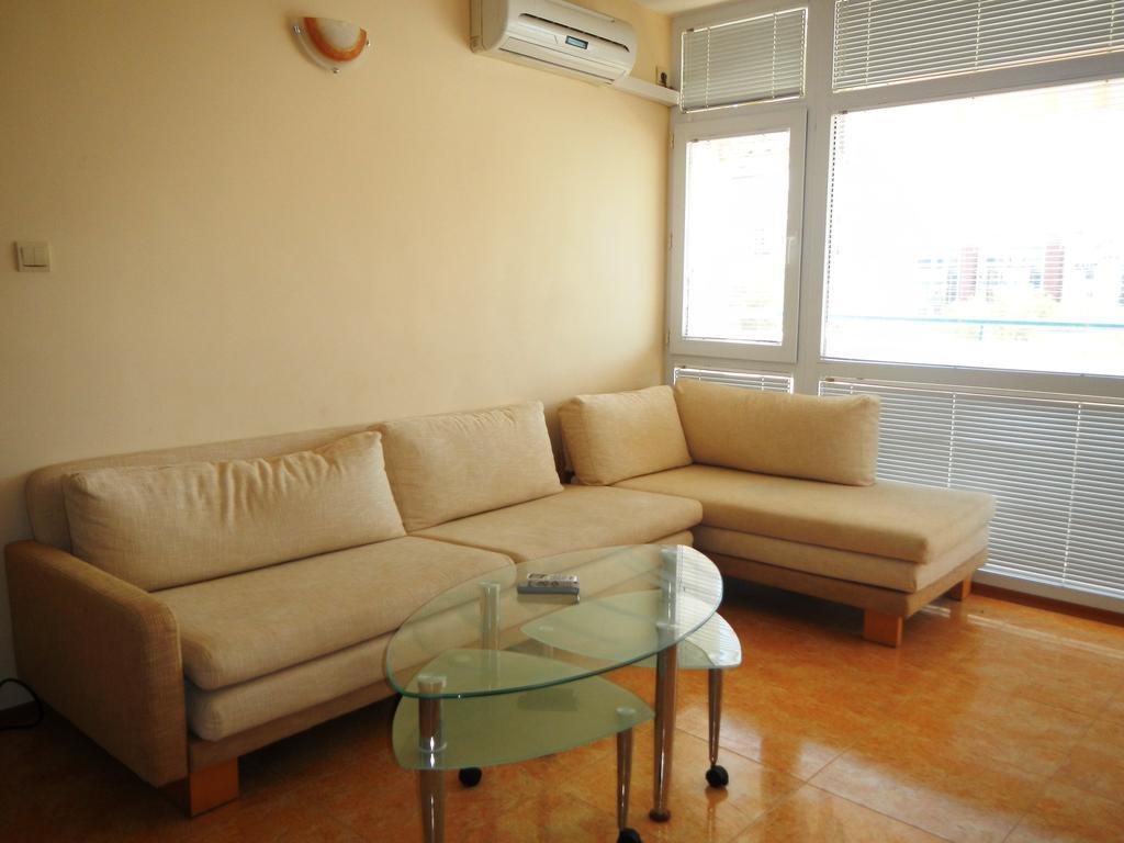Apartment In Elit 3 Apartcomplex Slântsjev Brjag Rom bilde
